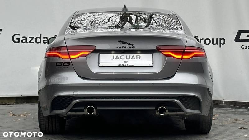 Jaguar XE 2.0 P250 R-Dynamic S - 9