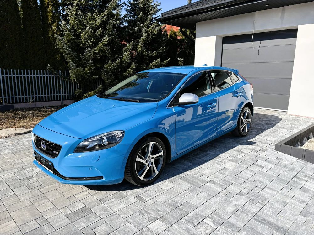 Volvo V40 II D4 Geartronic RDesign 2015