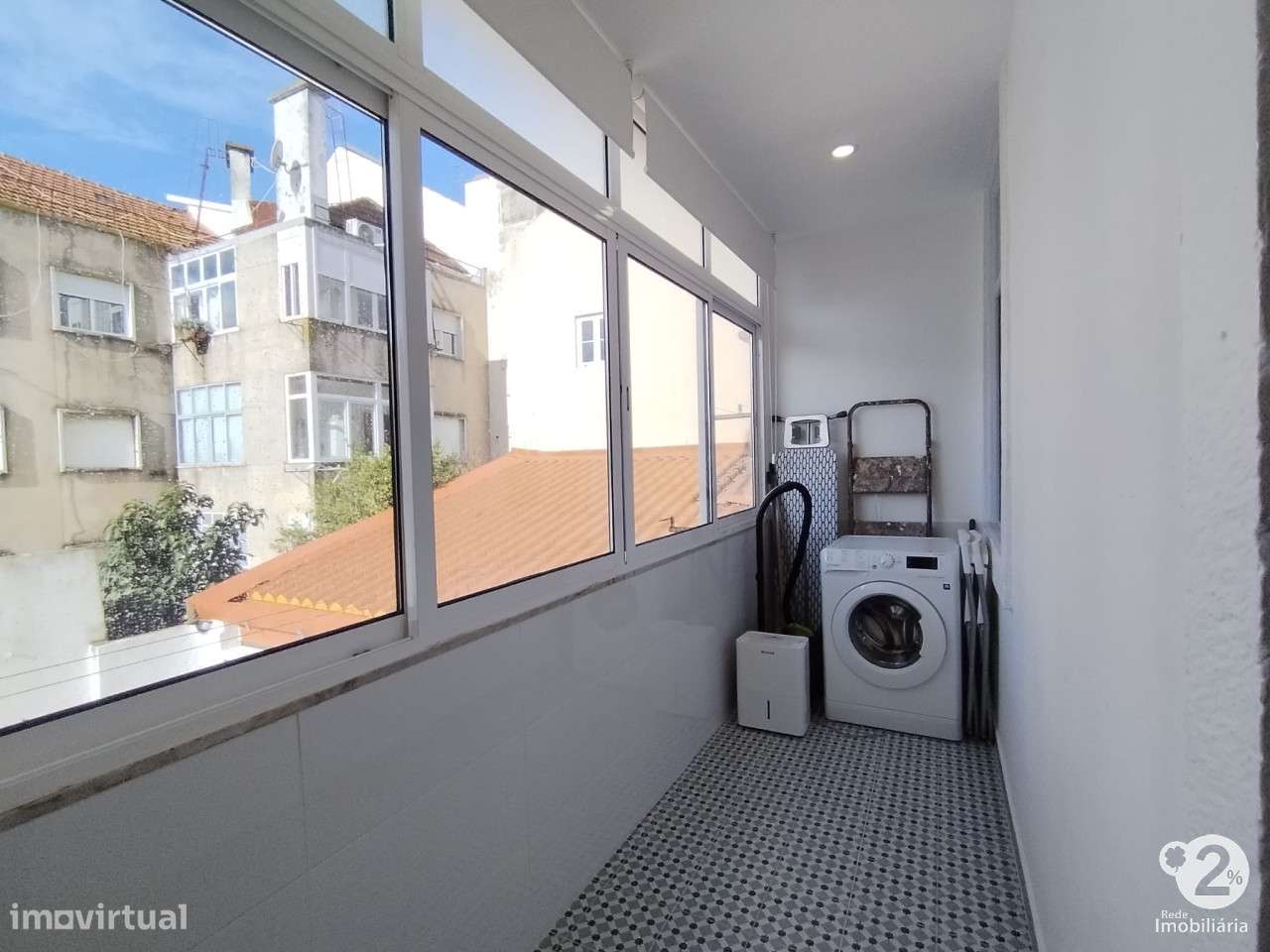 Apartamento T2 Remodelado - Penha de França-11