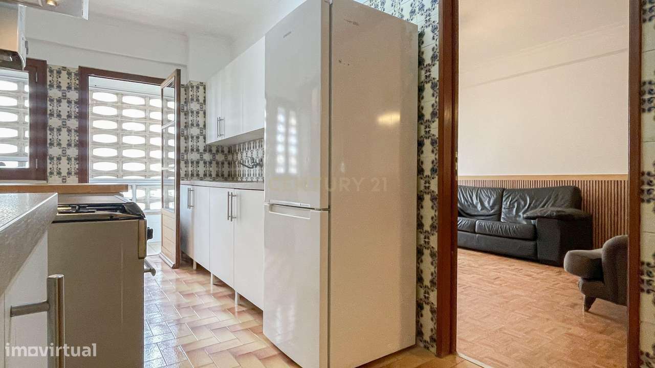 Arrendamento - Apartamento T4 - Portela - Garagem - 150m2 - Grande imagem: 4/30