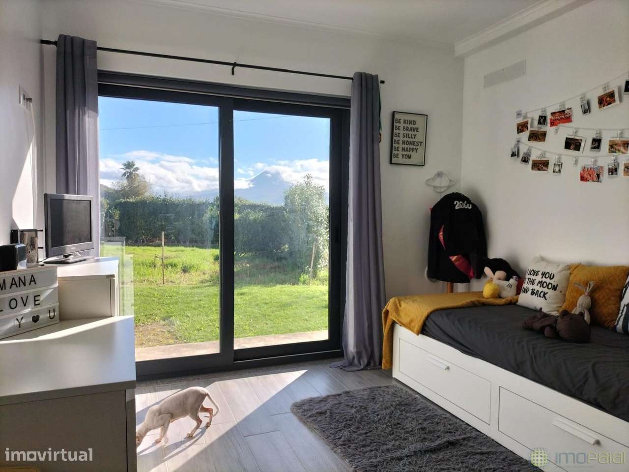 Moradia na Rua das Courelas, Feteira.-7