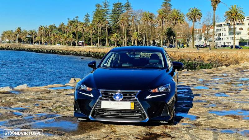 Lexus IS 300H Executive+ - 9