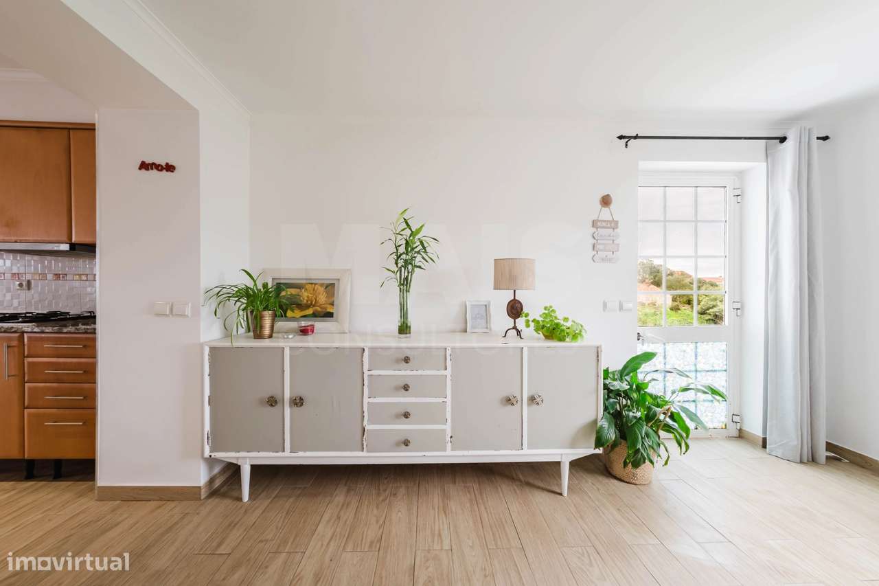 Moradia Térrea Renovada C/ Logradouro e Terreno, Vimeiro - Lourinhã-24