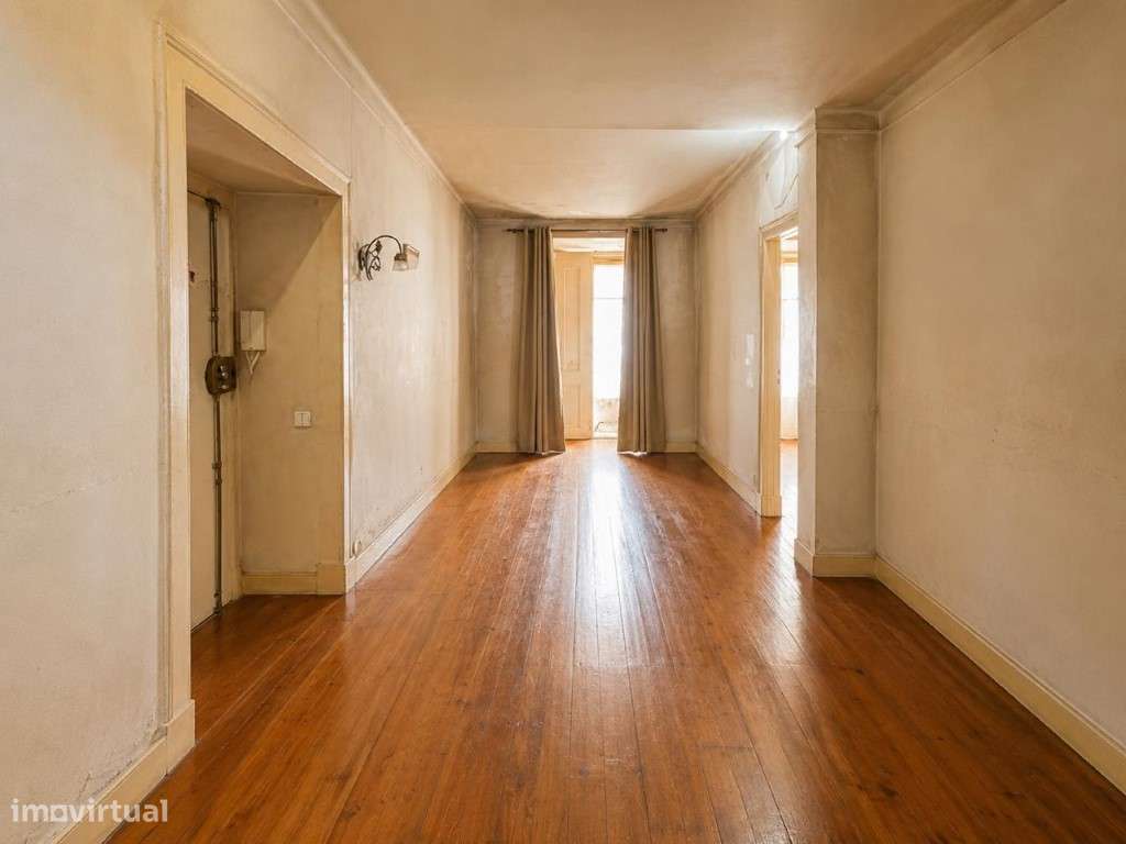 Apartamento, 2 quartos, Lisboa, Santa Maria Maior-0