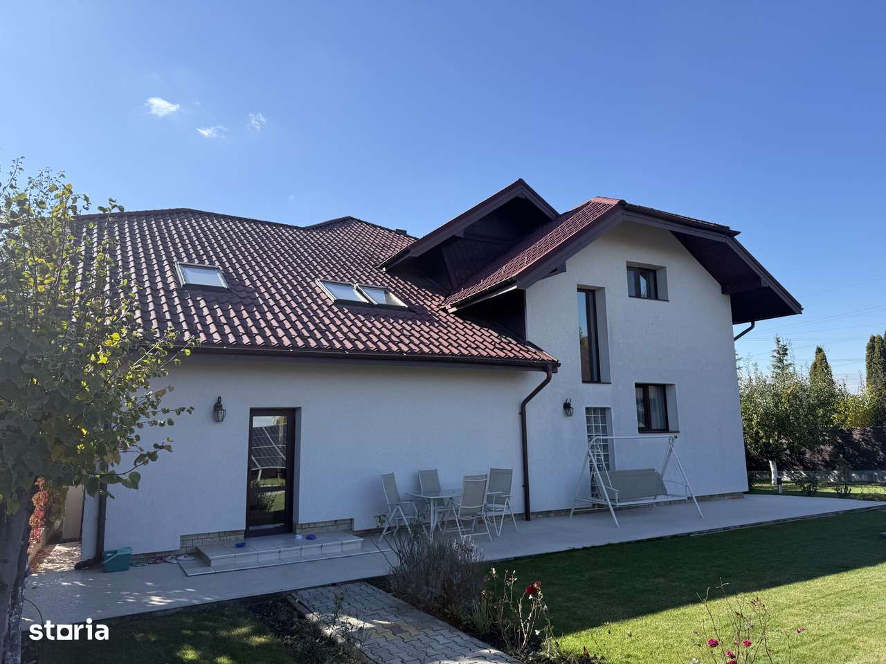 Casa de vânzare, 5 camere, curte mare, modernă-4