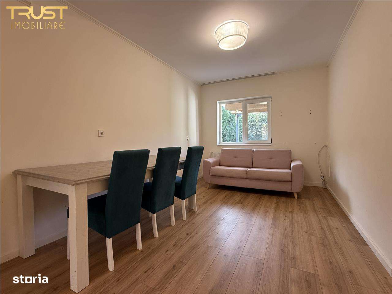 Duplex cu 4 camere l Sub Cetate l 165 MP Curte-9