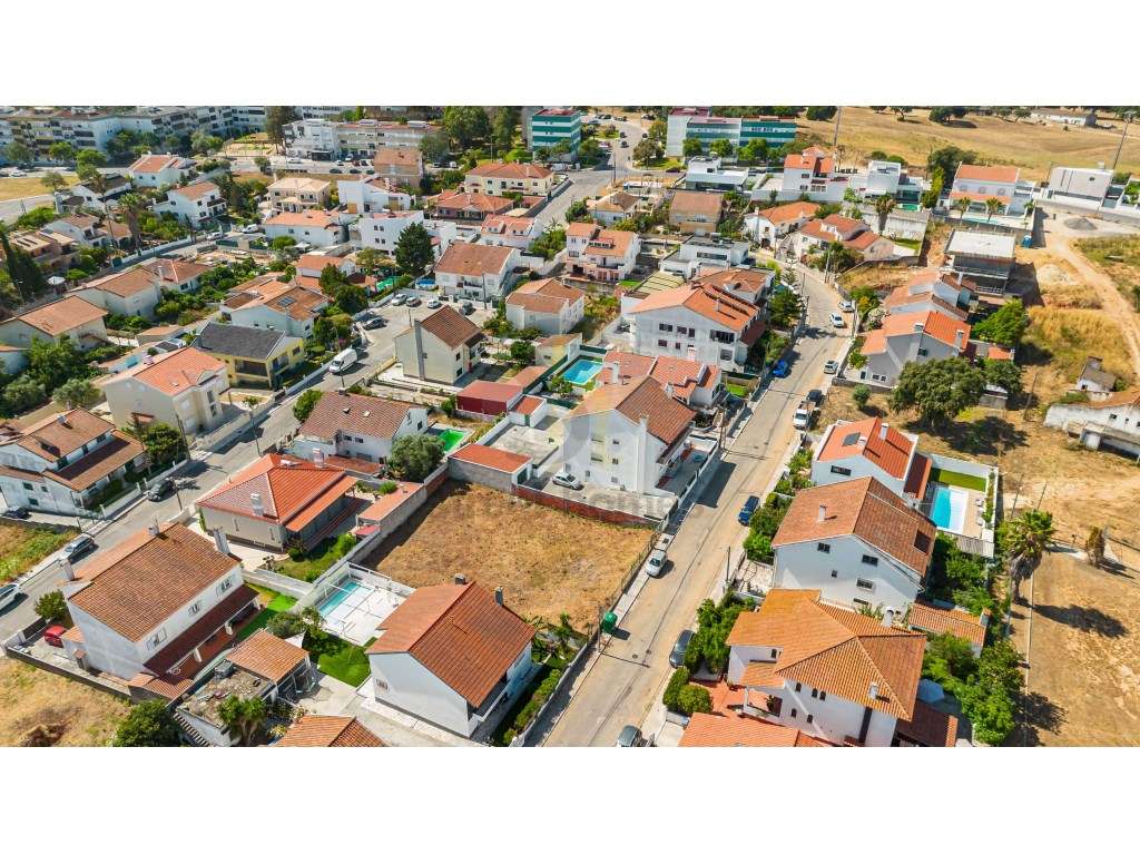 Terreno Urbano com 641 m² | Quinta do Padre Nabeto | Setúbal-1