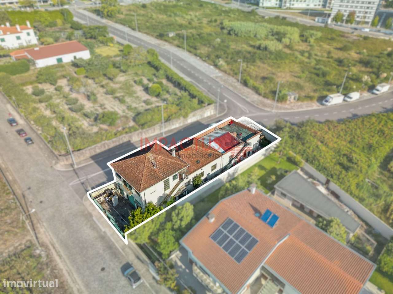 Moradia isolada com dois pisos - Grande imagem: 5/30