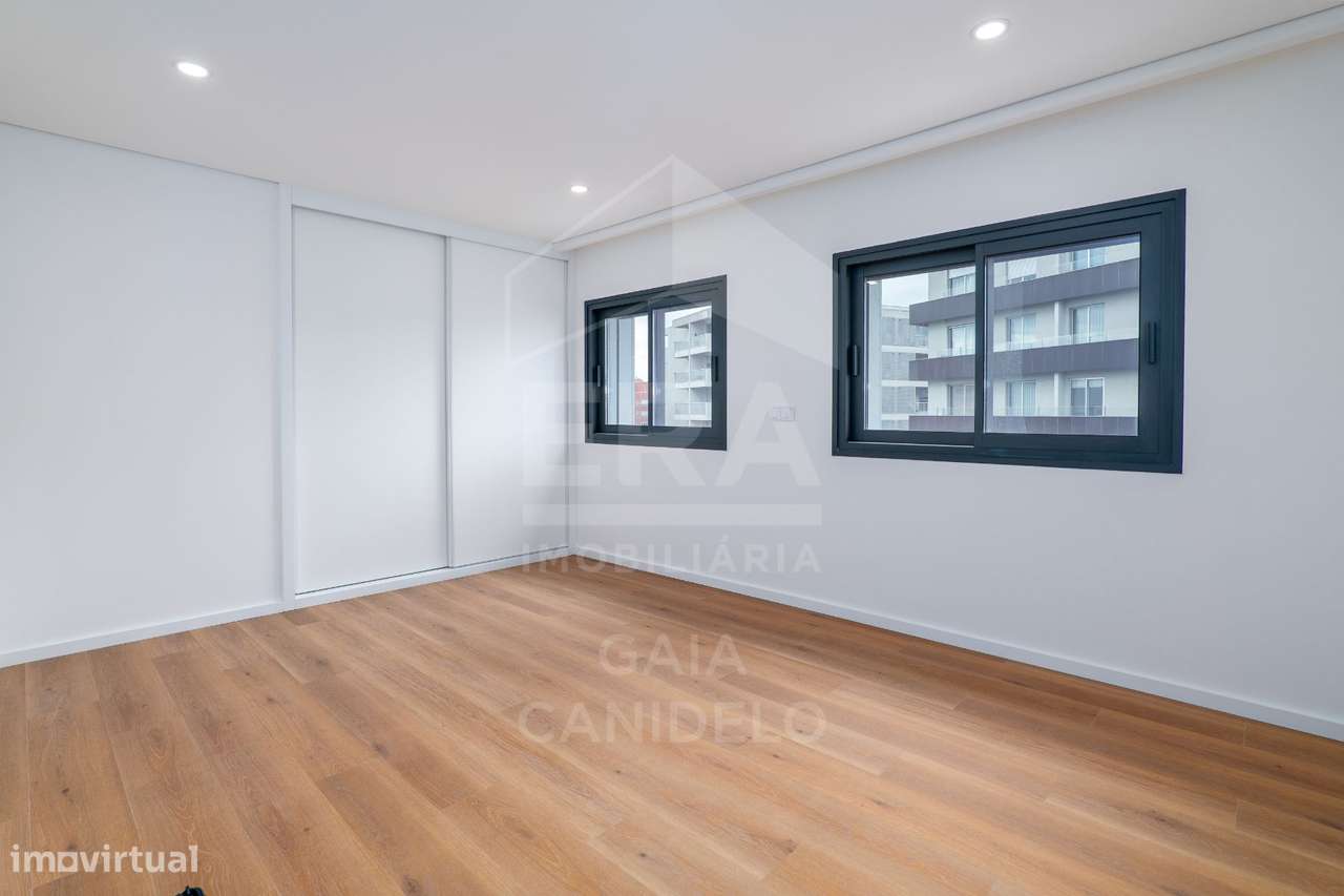 T2 em Condominio com Piscina em Canidelo-4