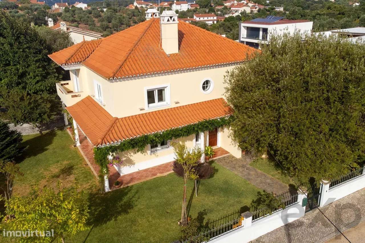 Moradia Elegante e Eficiente Perto de Tomar – Poupança Comprovada, Con - Grande imagem: 2/33