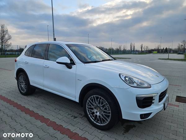 Porsche Cayenne Diesel Platinum Edition - 3