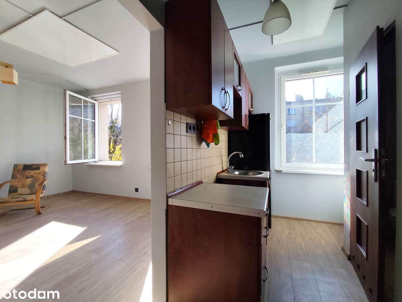 Kawalerka: 35 m2, 1 piętro, niski czynsz - Siemianowice Śląskie-0