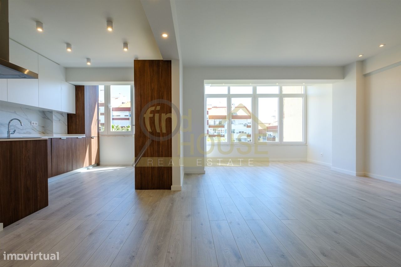 Apartamento T2 totalmente remodelado em Oeiras