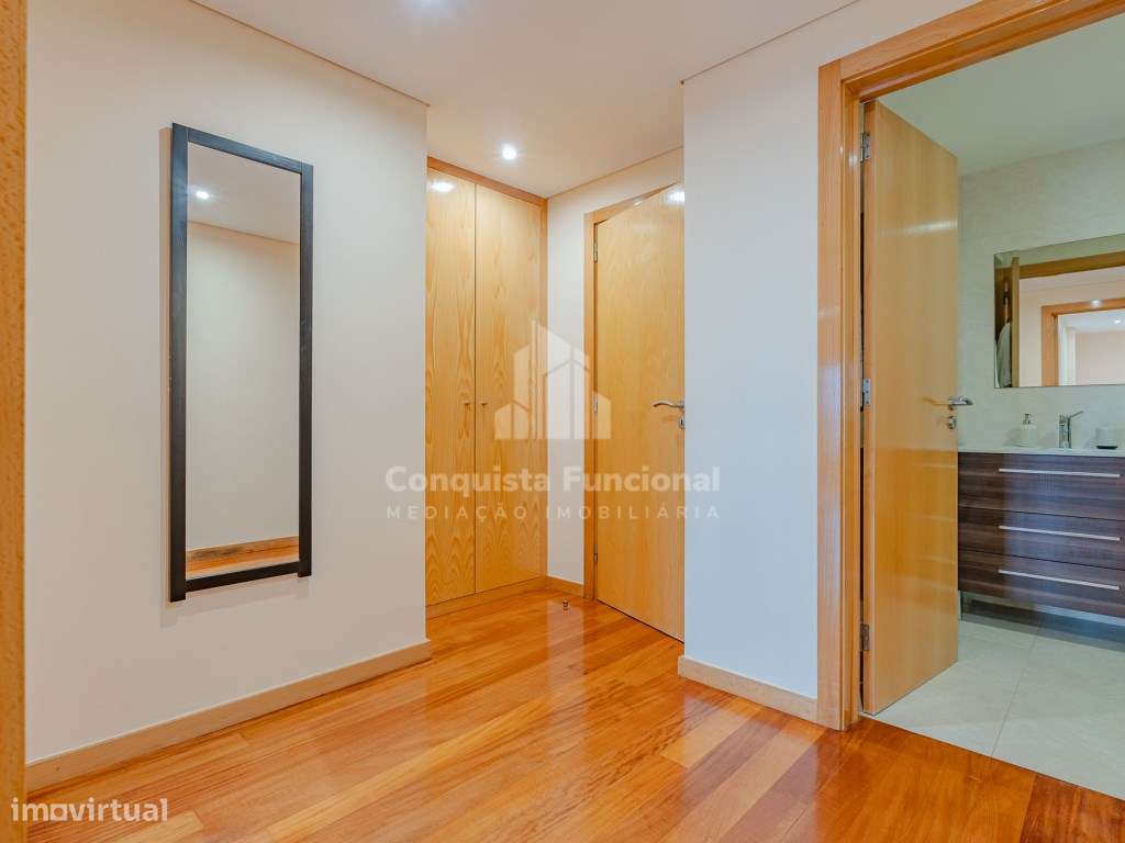 Duplex T2+1 nas Devesas | Totalmente equipado, mobilado e pronto a ...-18