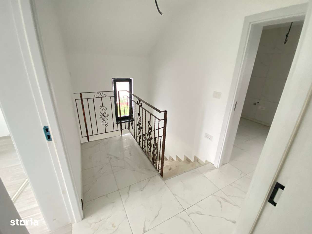 Casa 4 camere Holboca Iasi + 600 mp teren ASFALT/ CANALIZARE-4