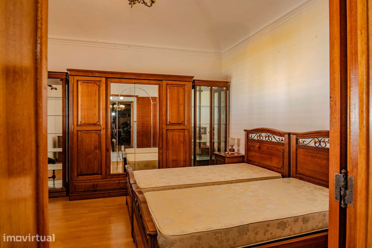 Moradia com Quintal e Garagem à Venda em Viana do Alentejo-6