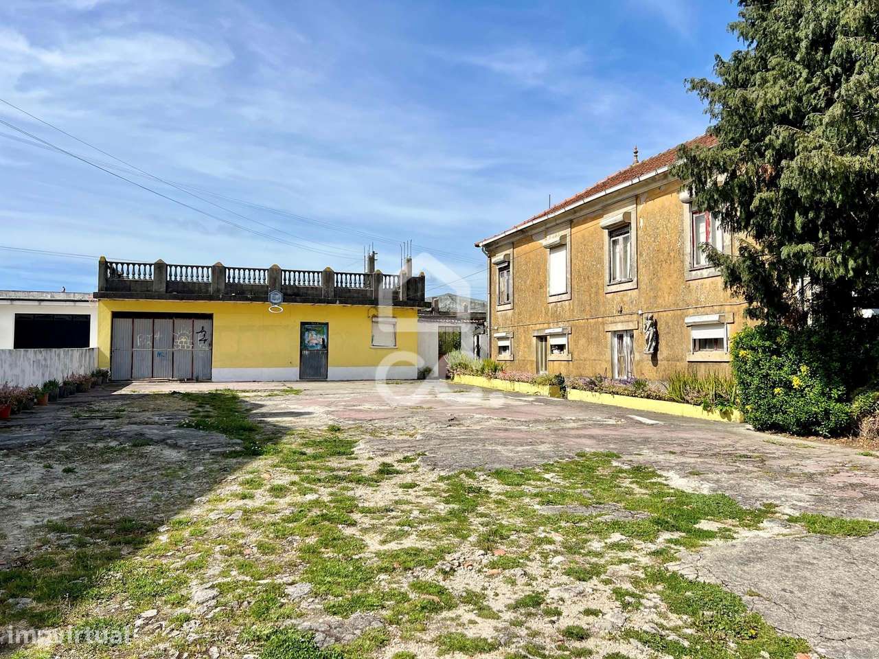 Quinta Senhorial T7 para reabilitação com elevado potencial construtiv-12