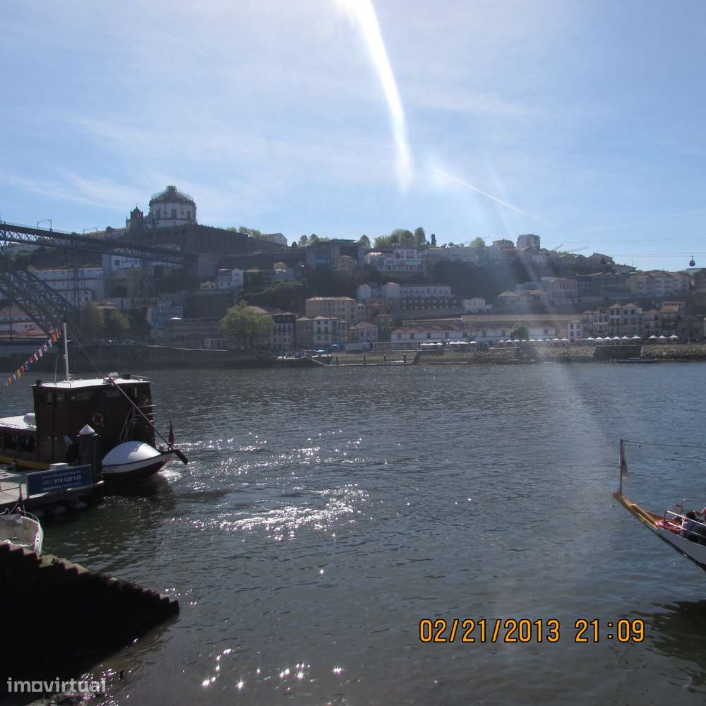 Prédio com 13 frações na Ribeira-19
