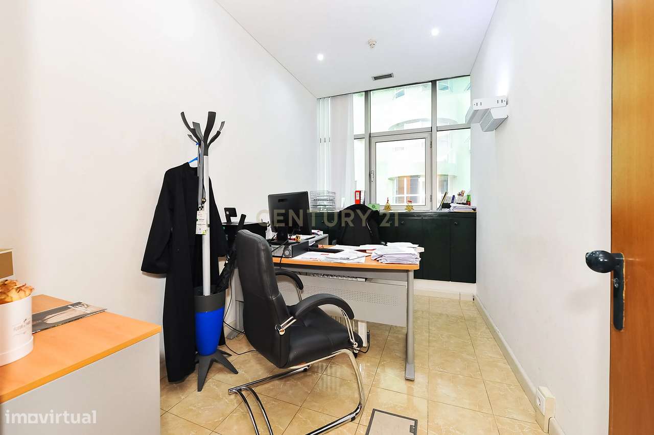 Edifício Areeiro de 2.230m2 p/ Residência Universitário c/ Projeto Apr-6