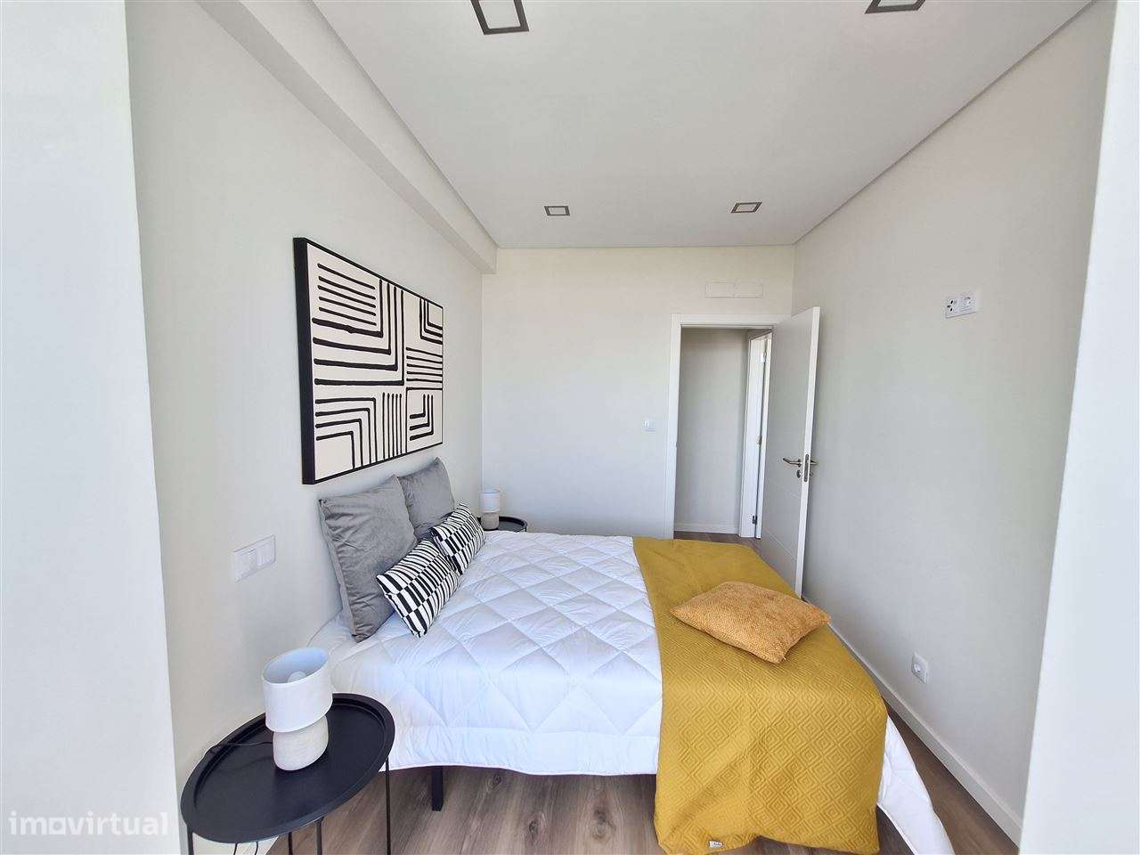 Apartamento T3 | Benfica, Bairro Sta. Cruz-14