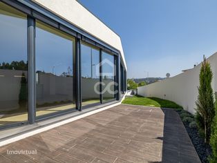 Moradia Unifamiliar T3 no Centro da Trofa - Grande imagem: 3/53