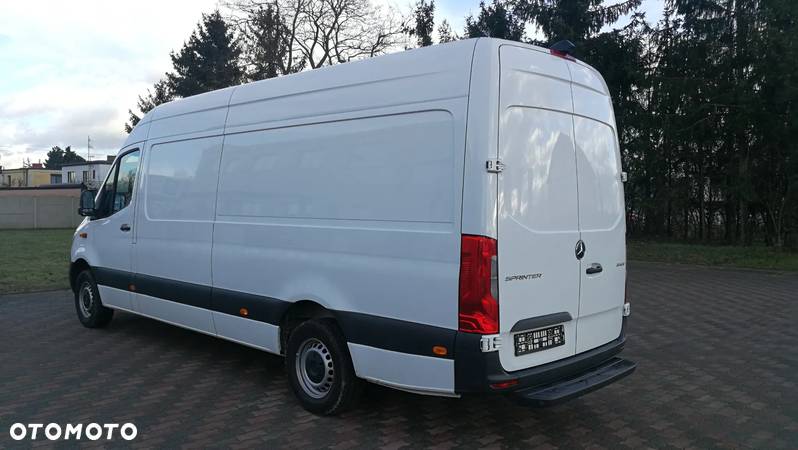 Mercedes-Benz Sprinter - 5