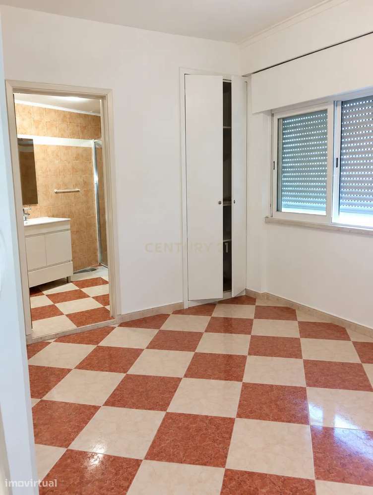 Andar de moradia T2+1 com suíte-10