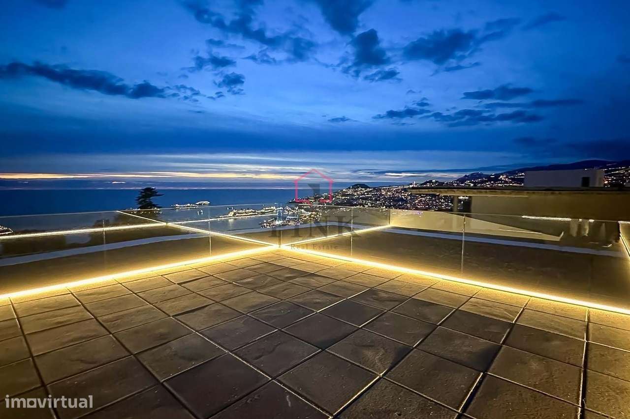 Moradia de Luxo com Piscina - T4 no Funchal-55