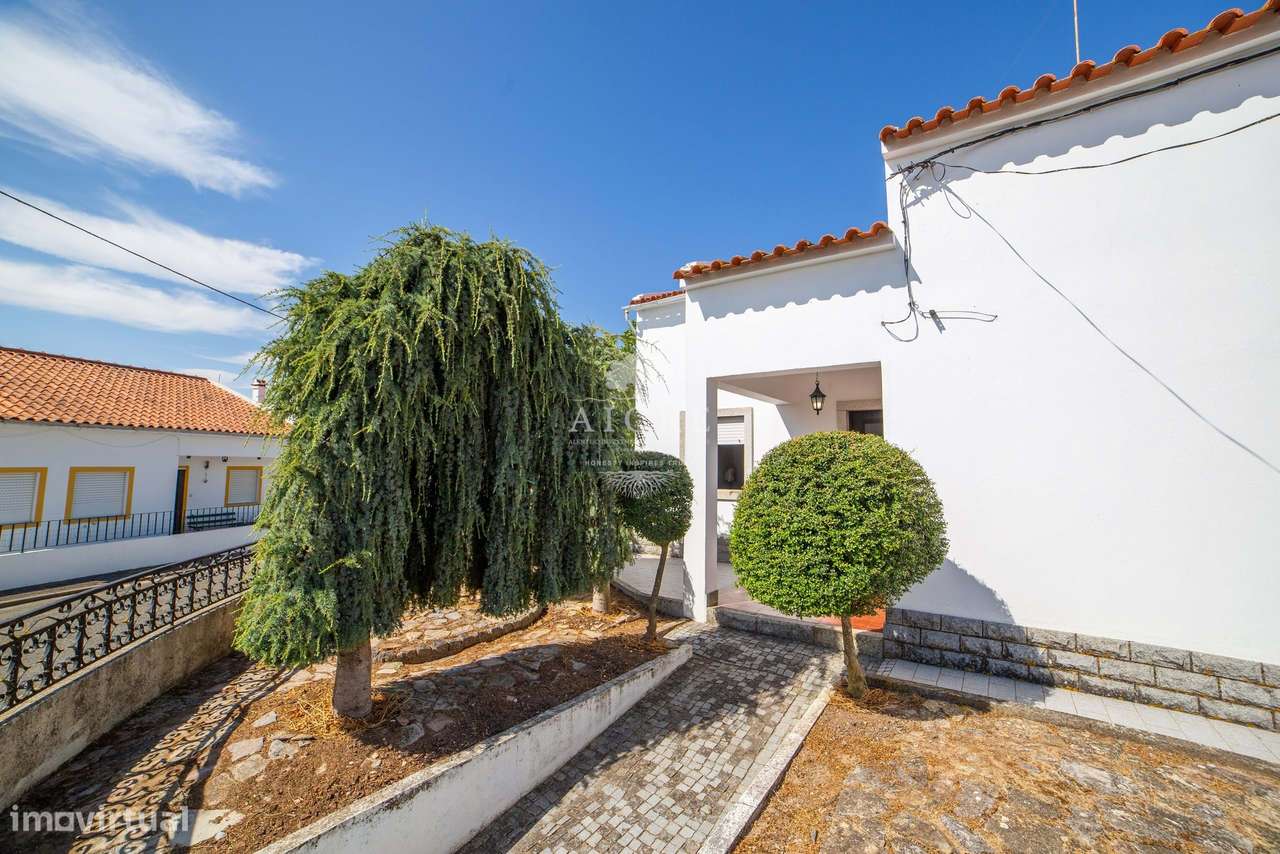 Moradia T4 Nossa Senhora da Tourega - Grande imagem: 3/19