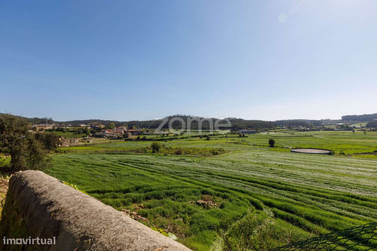 Moradia T3 de 4 frentes, com 984 m² de Terreno em Vila do Conde-26