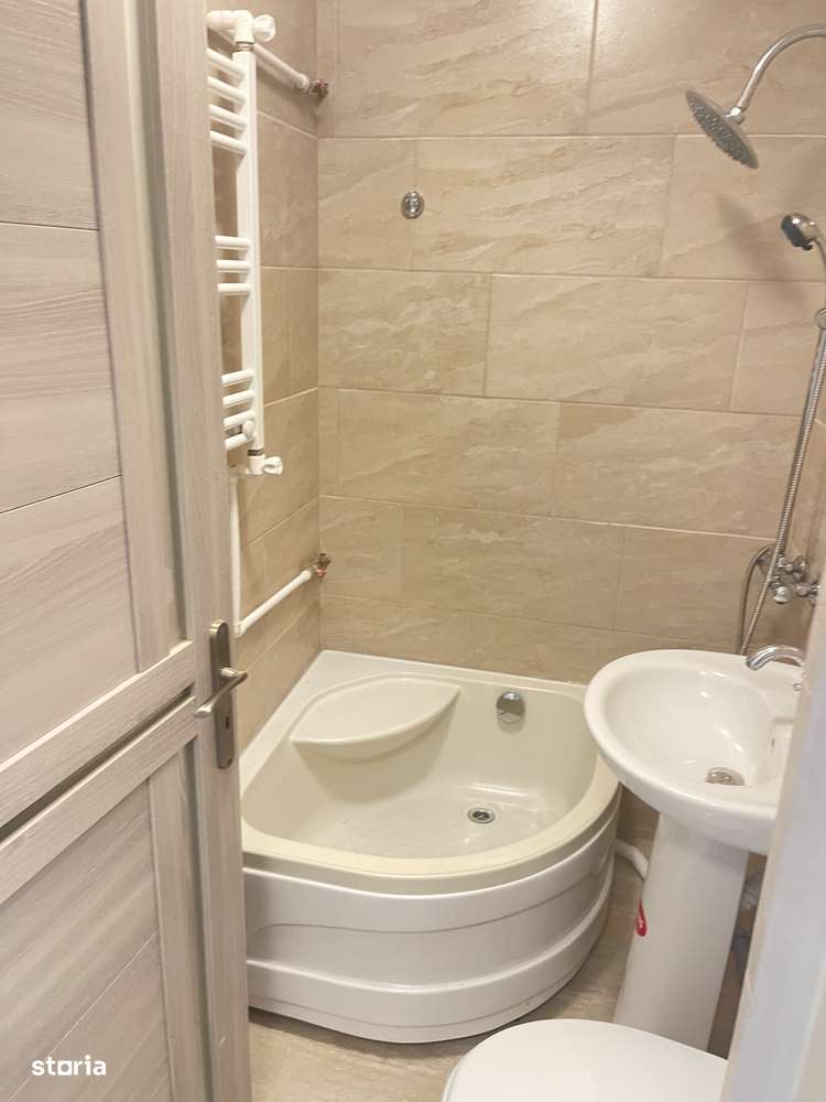 1 camera Nicolina - Gara Internationala-1