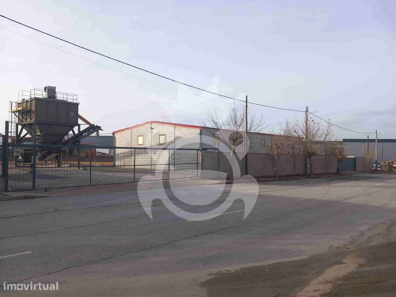 Armazém + Posto de recolha de azeitona - Grande imagem: 3/15