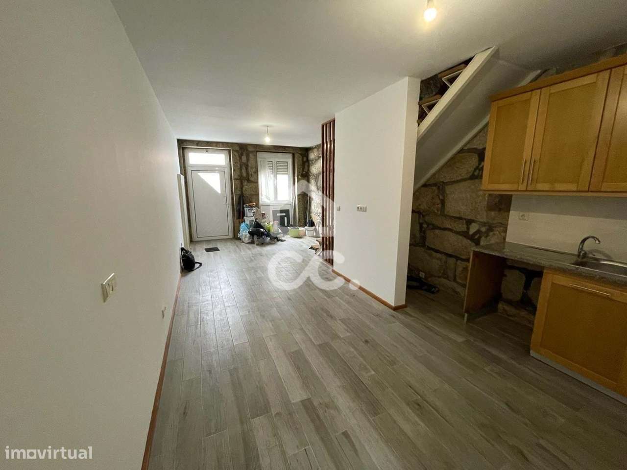 Moradia T2+1 Renovada em Campanhã-5