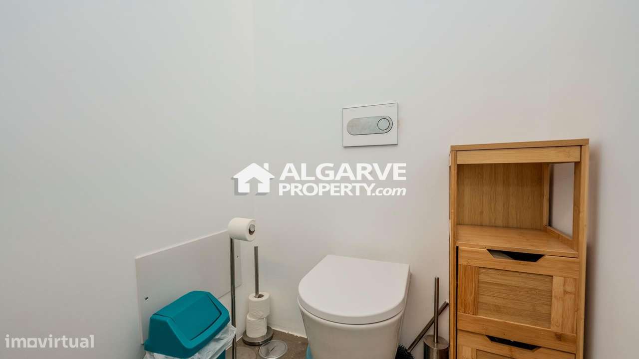 Moderna Moradia T4 com Piscina e Jardim em Almancil-6