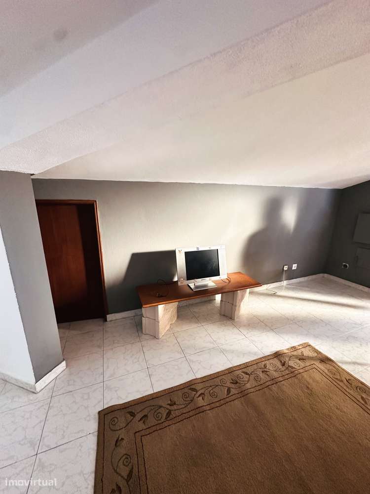 Excelente apartamento T2 ao nível do sótão-6
