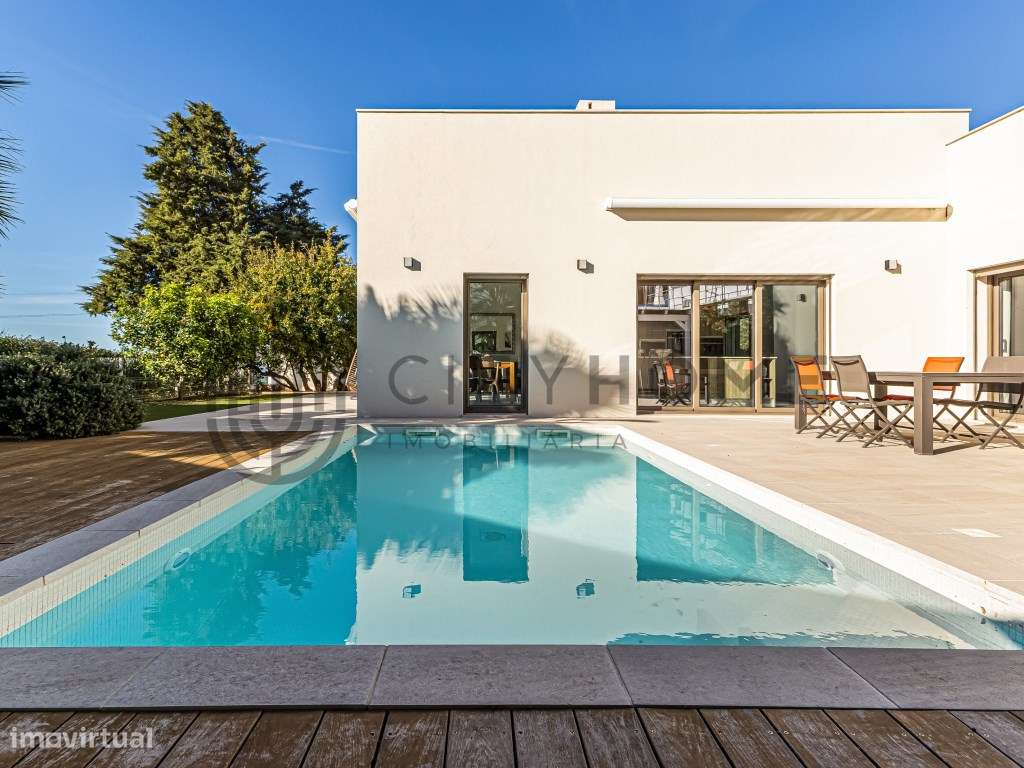 Moradia Isolada T4 +1 com Piscina e Vista Mar - Grande imagem: 2/49