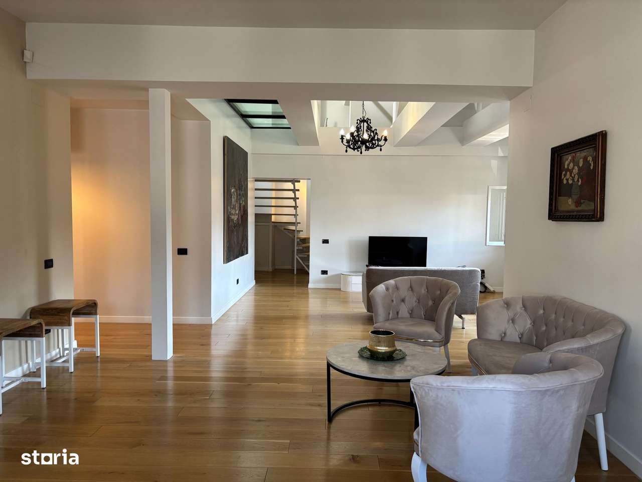 Apartament exclusivist 178 mp, garaj, zona Capitale