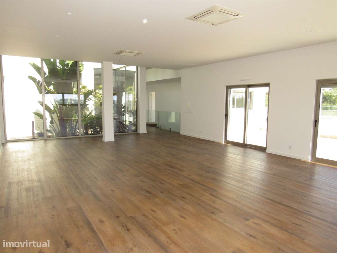 Moradia contemporânea 4 quartos a estrear-8