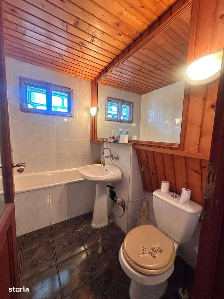 De vanzare apartament cu 3 camere și 2 bai, in zona ultracentrala-3