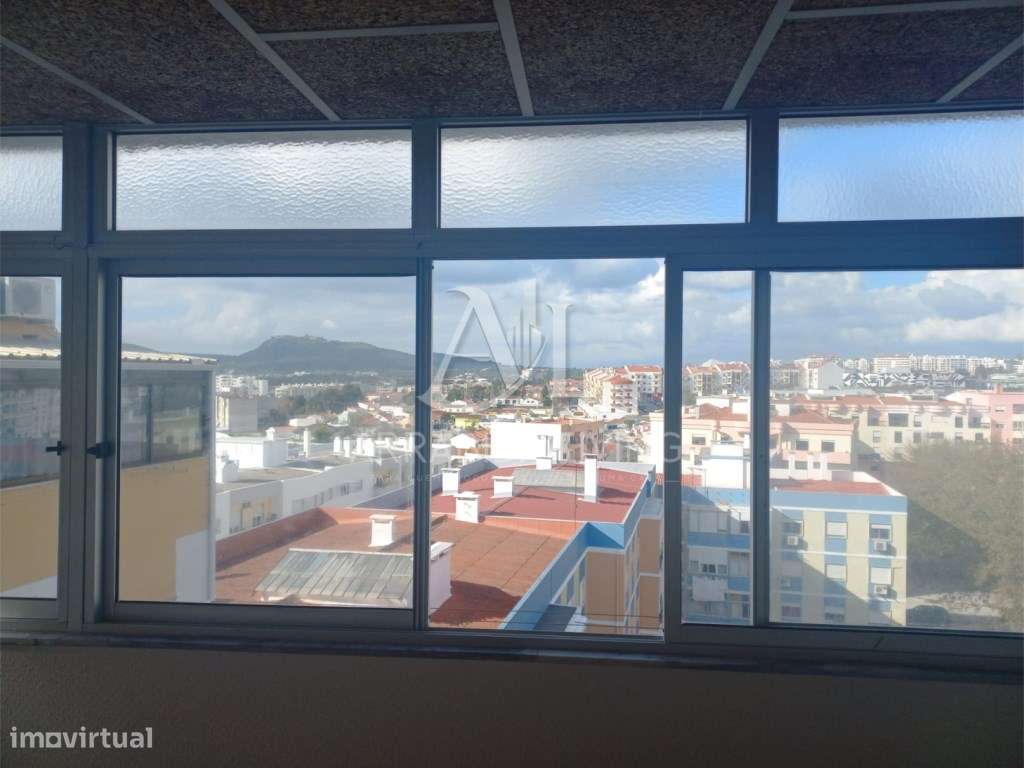 T2 - c/ 2 terraços - Pinheirinhos-14