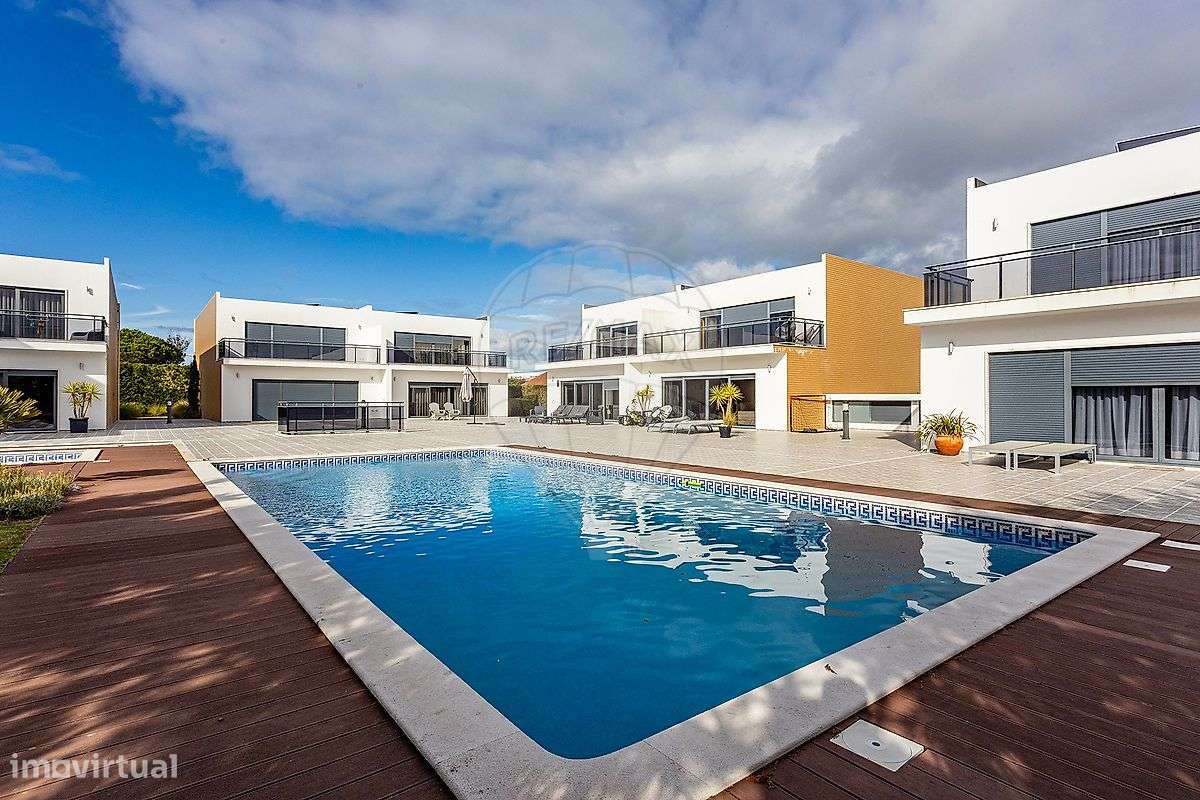 Moradia T4 para venda-3