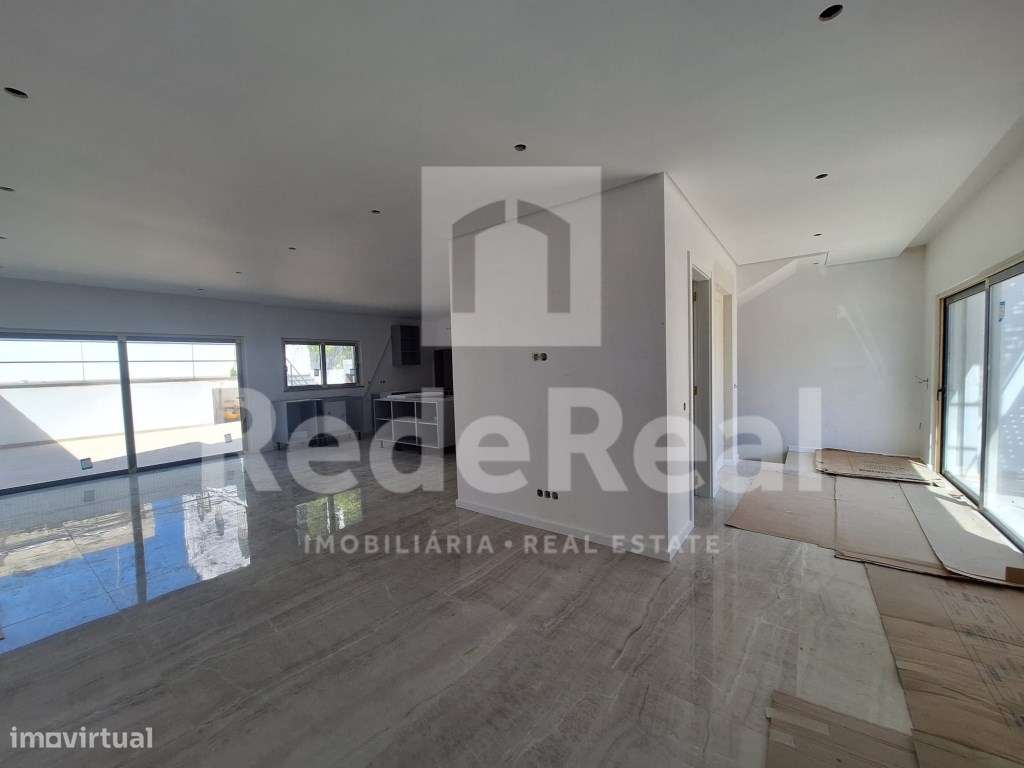 Moradia T3 em construção em Moncarapacho-12