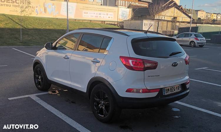 Kia Sportage 2.0 DSL 6MT 4x4 Style - 3