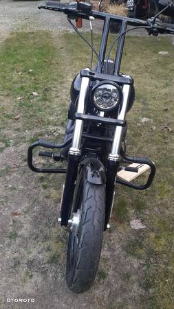 Harley-Davidson Dyna Street Bob - 8