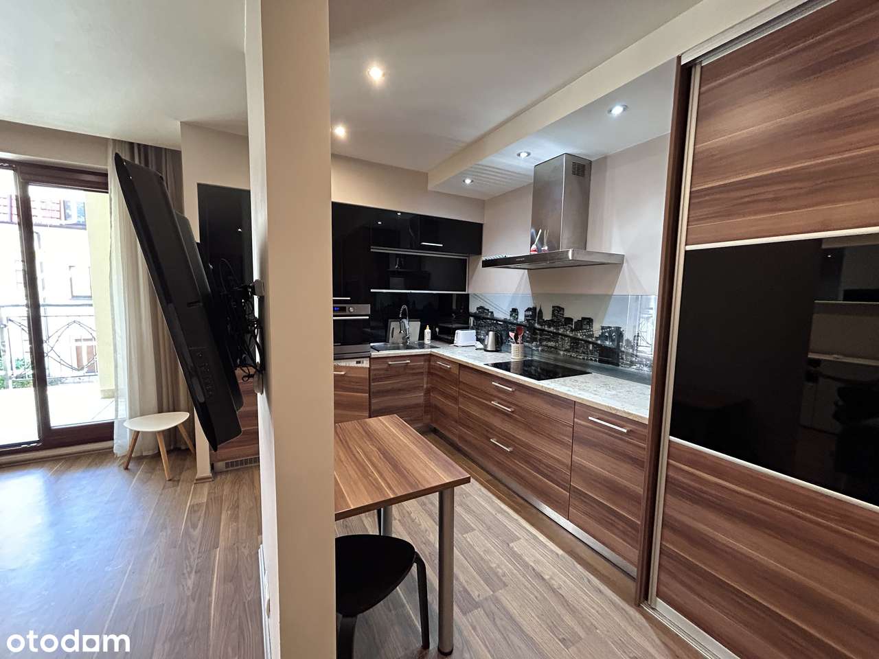 Gotowiec inwestycyjny przy A4/AOW | Idealna przystań biznesowa-2