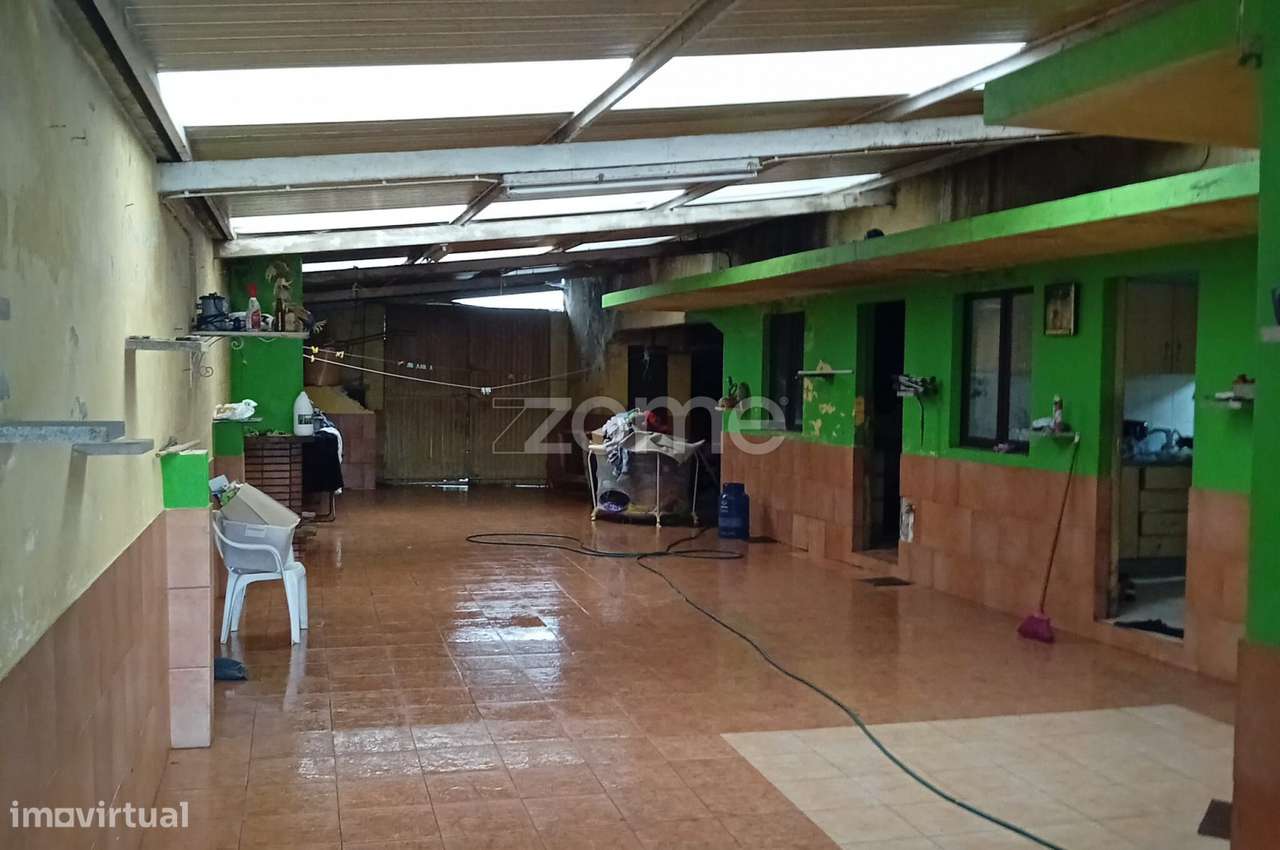 Moradia T4 | Bustos | Oliveira do Bairro | Garagem e Terreno-9