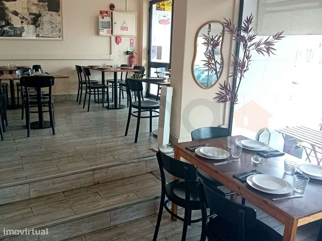 OPORTUNIDADE EXCLUSIVA Trespasse de Restaurante | Centro de Carcavelos - Grande imagem: 3/14