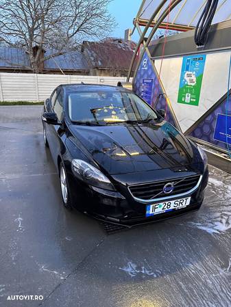 Volvo V40 D3 Geartronic Kinetic - 4