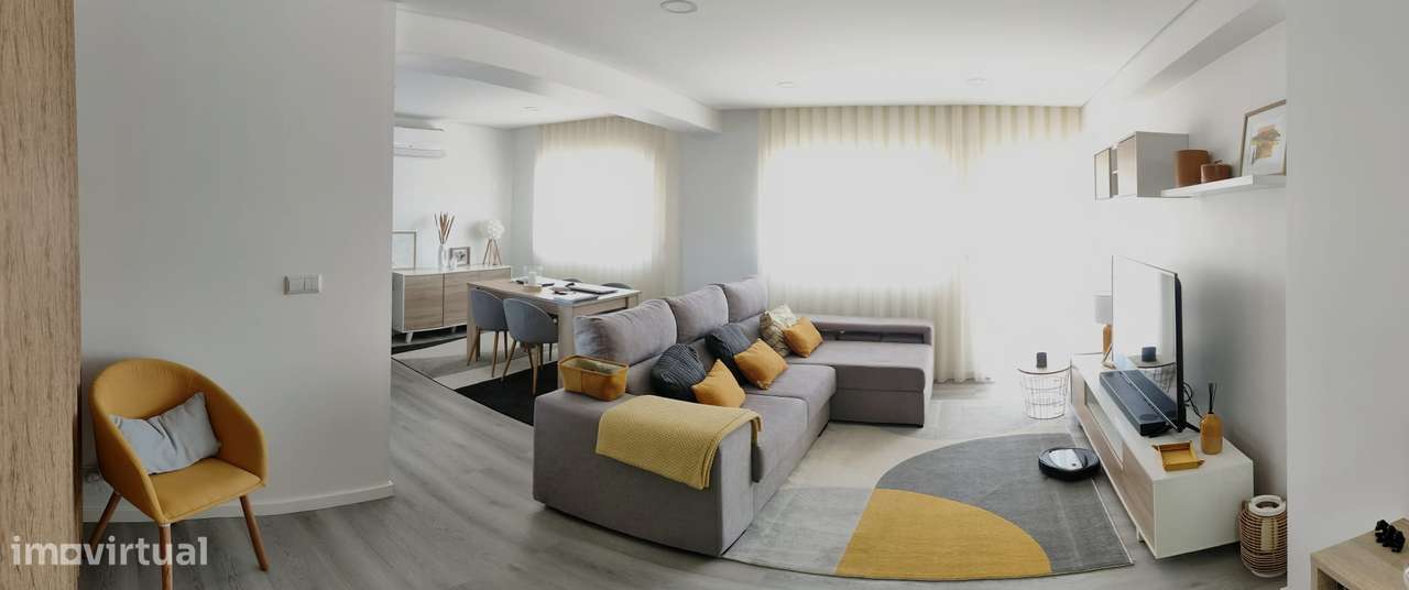 Apartamento T3 com varanda, localização privilegiada - Grande imagem: 4/12