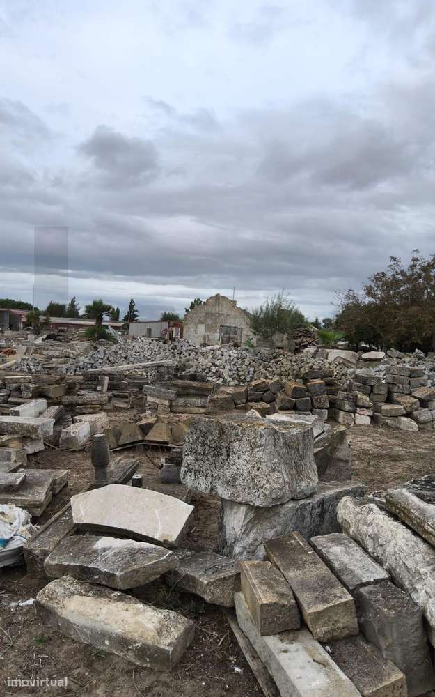 OPORTUNIDADE ÚNICA: Terreno Misto 13.000m2 com Tesouro Artístico e Pot - Grande imagem: 5/28